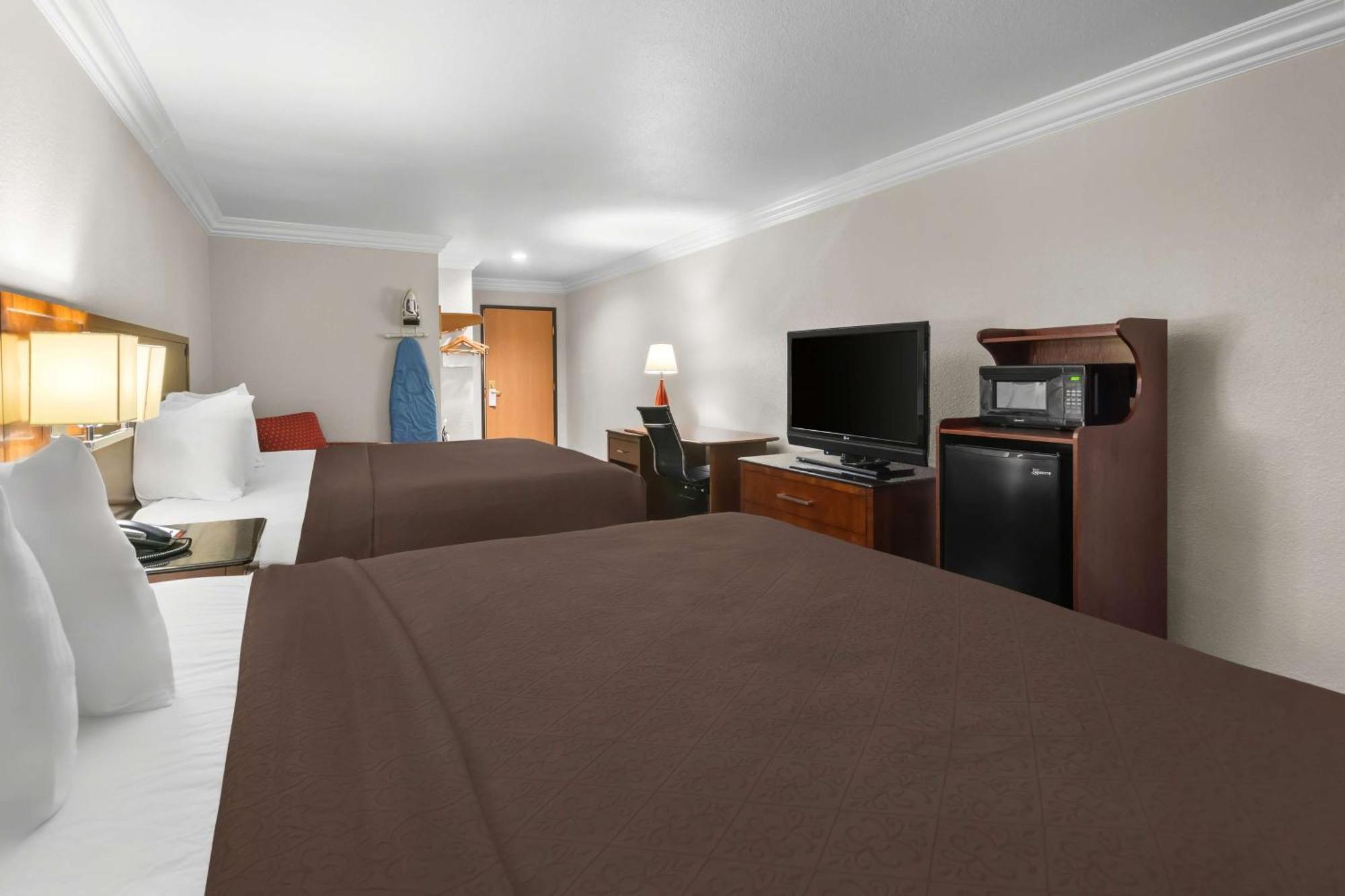 Surestay Plus By Best Western Fort Worth Benbrook Εξωτερικό φωτογραφία