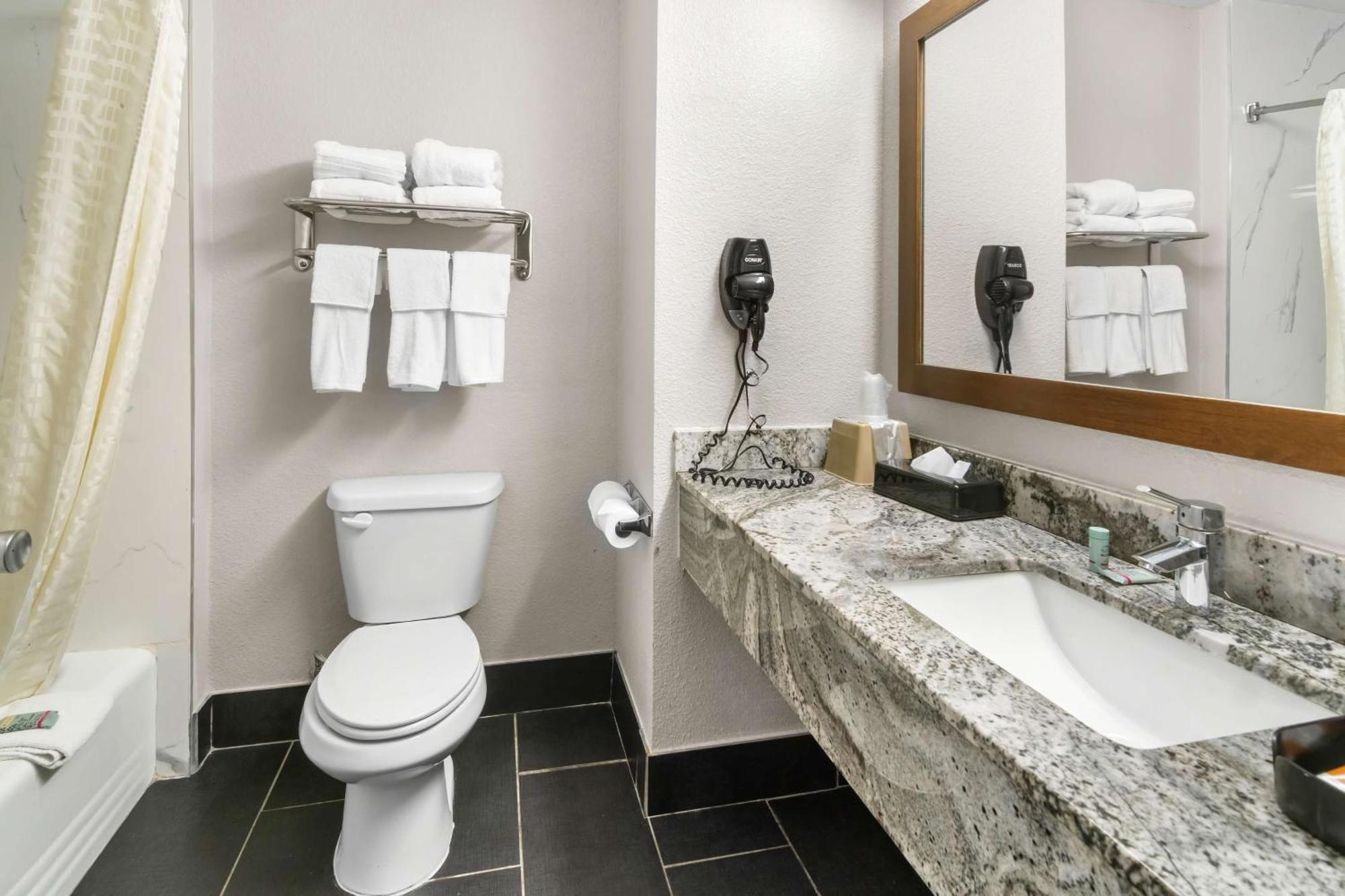 Surestay Plus By Best Western Fort Worth Benbrook Εξωτερικό φωτογραφία