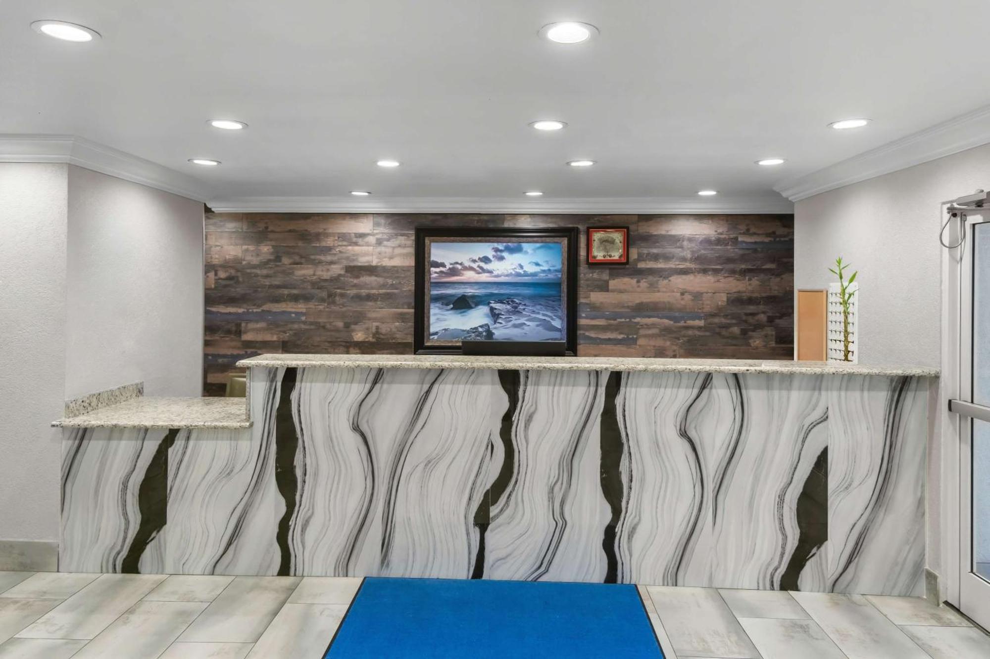 Surestay Plus By Best Western Fort Worth Benbrook Εξωτερικό φωτογραφία