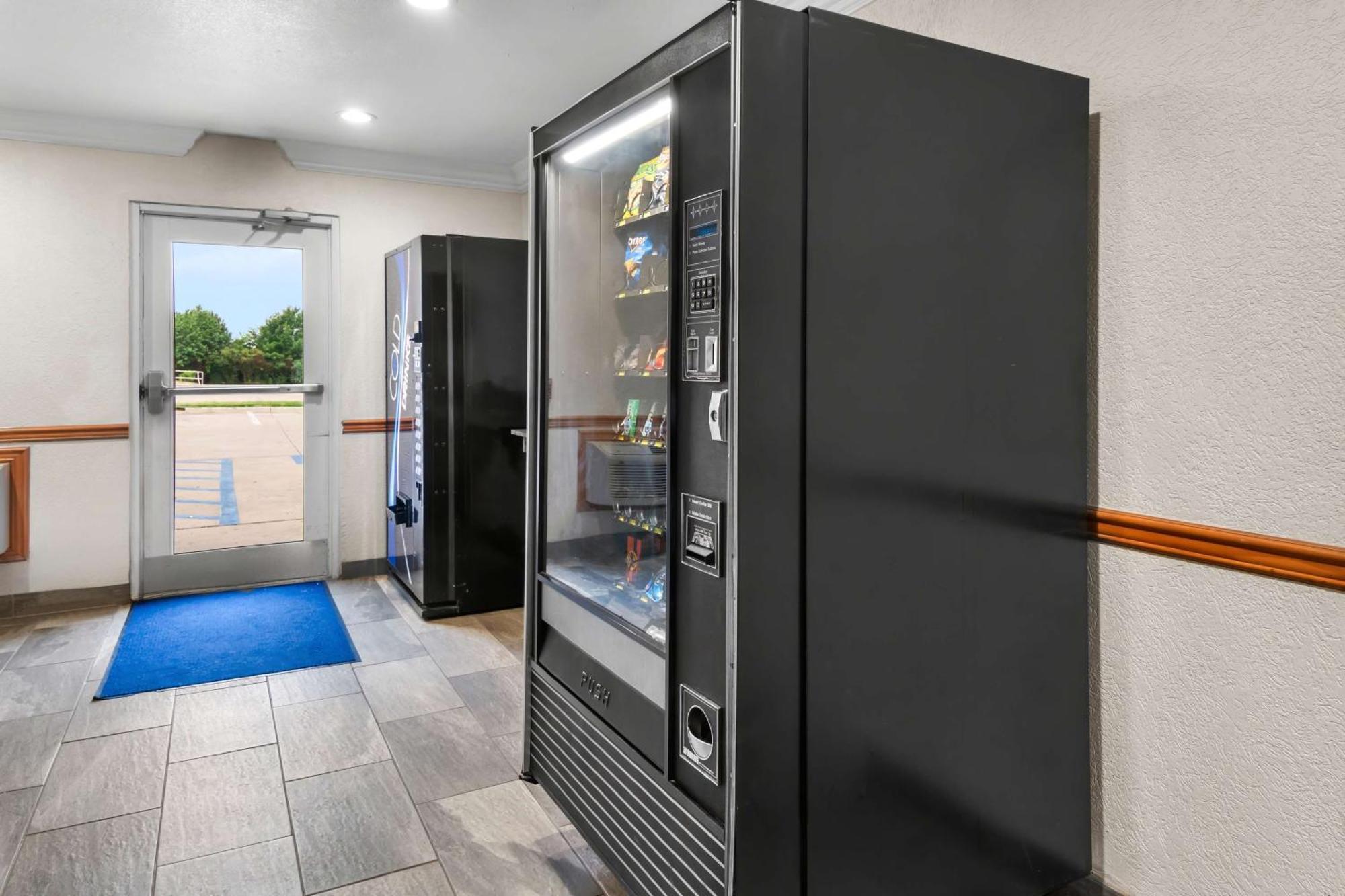 Surestay Plus By Best Western Fort Worth Benbrook Εξωτερικό φωτογραφία